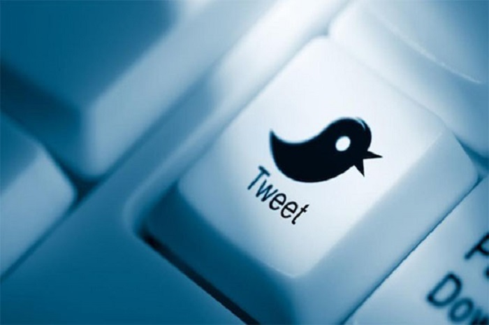Diketahui, Naomi mengungkapkan kebahagiaannya melalui akun Twitter. Namun, ia menggunakan kata dan ungkapan yang kasar.