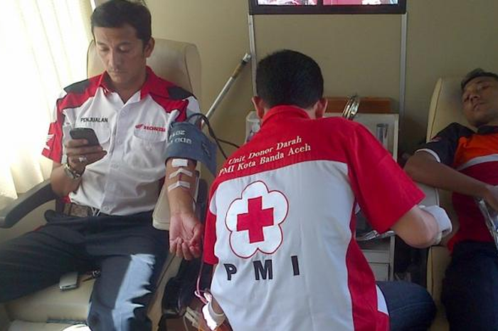 Saat ini muncul anggapan miring mengenai transfusi darah yang dilaksanakan oleh  PMI. Salah satunya mengenai mahalnya harga darah.