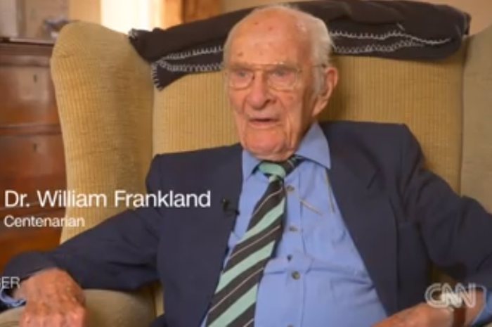 Frankland dilahirkan sebagai kembar pada tahun 1912, kemudian mulai sekolah kedokteran pada 1930-an.