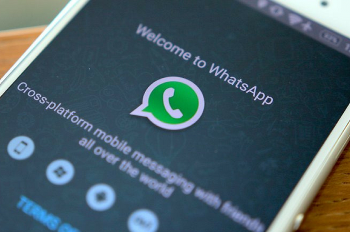 Namun, jika Anda tertarik untuk menciptakan stiker Anda sendiri yang nantinya akan di unduh dan digunakan oleh pengguna WhatsApp.