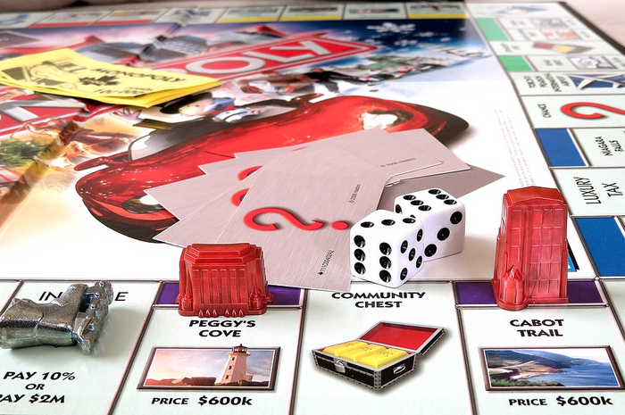 Hari ini tepat 83 tahun yang lalu permainan legendaris Monopoly diperkenalkan,  dalam perjalanannya pun sempat diwarnai sakit hati oleh penemunya. 