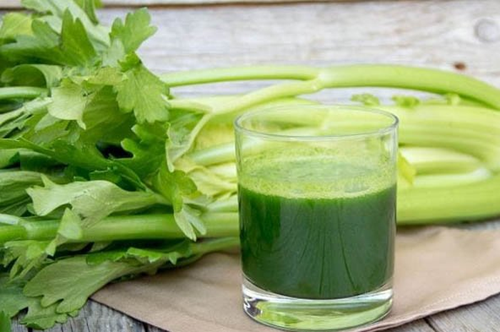 Minum jus seledri selama sebulan, wanita ini rasakan manfaatnya terhadap tubuh. Mau mencobanya? Ini dia!