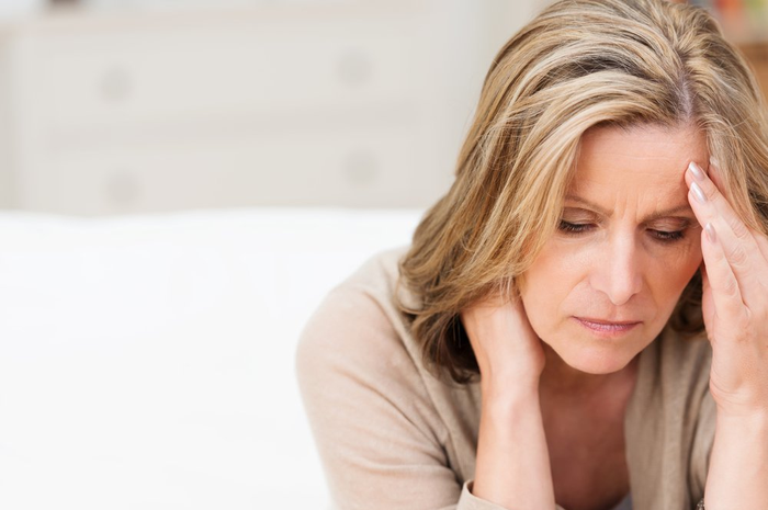 Untuk para wanita,kenali tanda-tanda menopause pada wanita berikut ini, salah satunya kerap terbangun di malam hari.