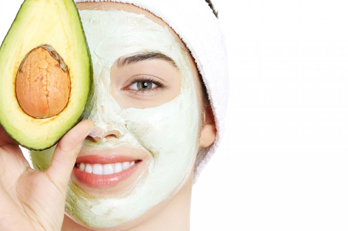 Siapa sih yang tidak ingin terlihat awet muda dan ayu tanpa kerutan? Cobalah gunakan masker buatan sendiri dari bahan-bahan yang mudah didapat.