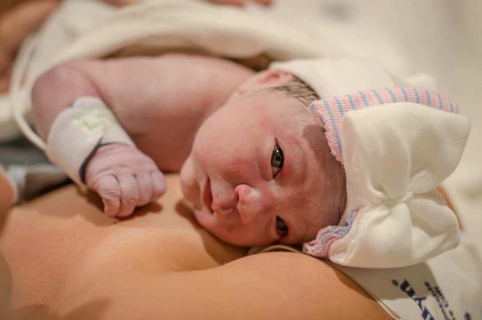 Seorang ibu bernama Presley Trejo kehilangan bayinya Emerson yang baru berusia 12 hari karena virus HSV-1 pada Oktober 2018.