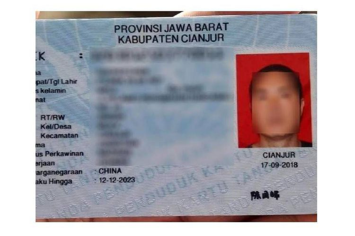 Sebuah foto mengenai KTP elektronik atau e-KTP seorang Warga Negara Asing (WNA) asal China berinisial GC ramai diperbincangkan oleh masyarakat.