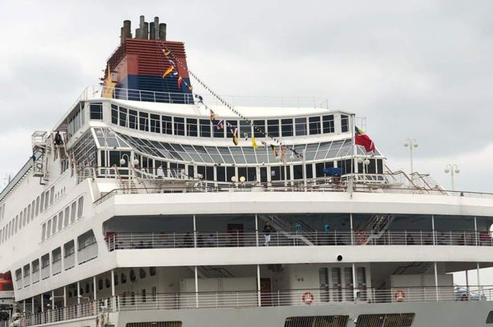 Gambar kapal pesiar Star Cruises, weton hari jawa hari ini, pekerjaan yang cocok untuk Selasa Pahing, bekerja di perkapalan.