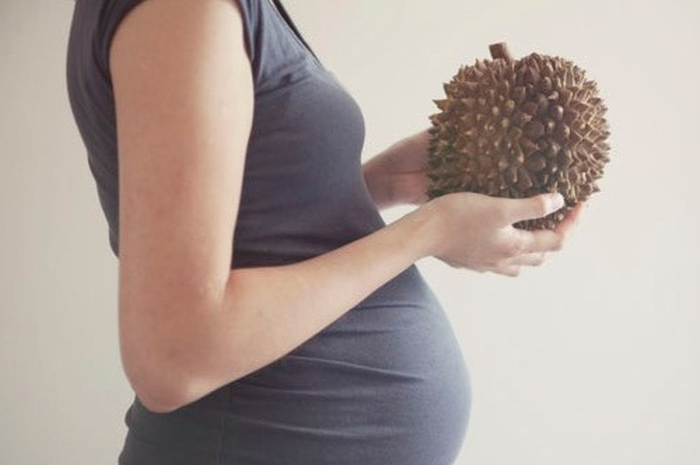 Cuma mitos saja, nyatanya buah durian tidak dilarang untuk wanita hamil, tapi justru bermanfaat. Begini penjelasannya.