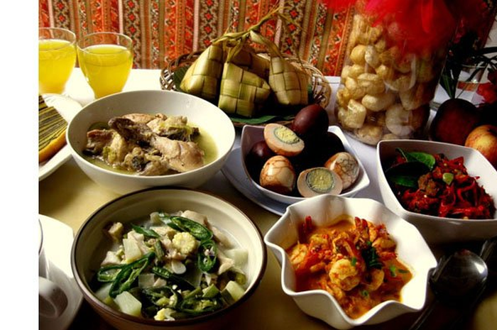 Namun jangan sampai kalap, makan sajian bersantan secara berlebihan bisa berdampak buruk untuk kesehatan.