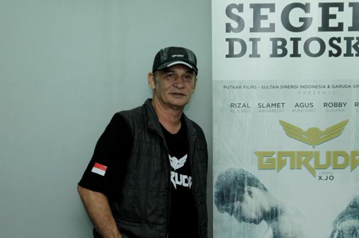 Robby Sugara meninggal dunia di Jakarta pada Kamis (13/6/2019) dini hari. Dilaporkan Robby sugara tutup usia karena sakit jantung.