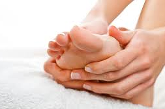 Dengan memijat area-area tertentu pada kaki, mungkin Anda bisa menghilangkan rasa sakit secara alami.
