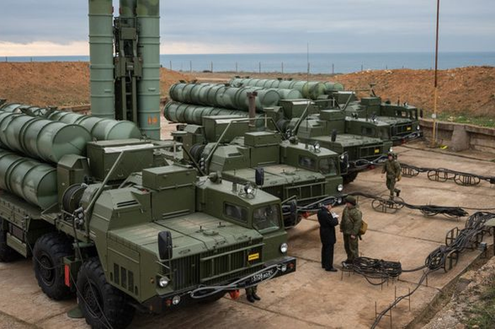  Turki diketahui menyatakan bahwa mereka sudah menerima gelombang pertama sistem rudal S-400 yang dibeli dari Rusia.