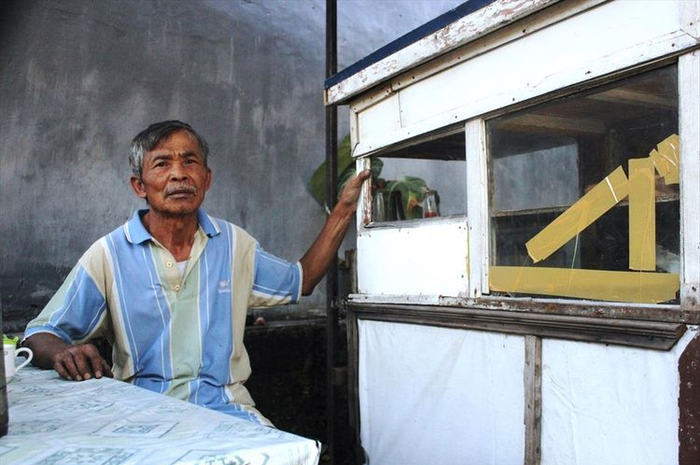 Butuh waktu 41 tahun atau nyaris setengah abad bagi Sugiono untuk bisa mewujudkan impiannya untuk menunaikan ibadah haji.