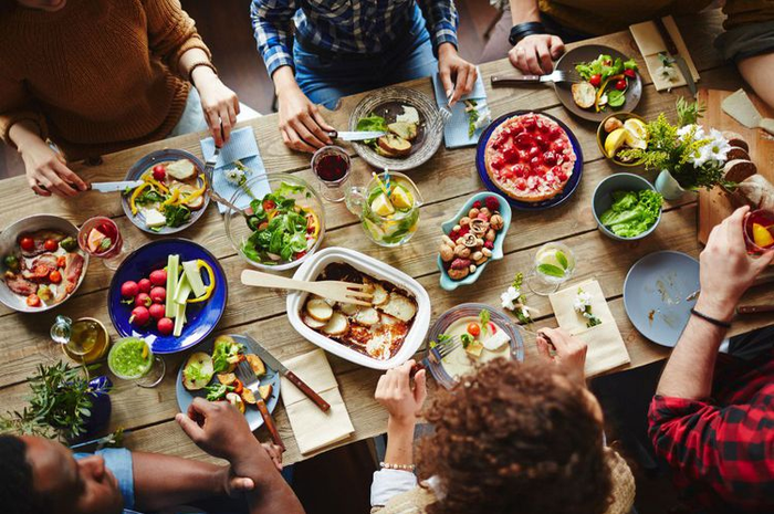 Tak hanya berdasarkan jenis makanannya beracun dan mengandung bahan berbahaya, tetapi juga berdasarkan cara penyajiannya, hingga ukurannya.