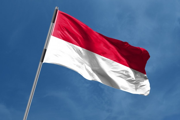 Suasana haru menyelimuti ruangan saat ke 35 anggota Pasukan Pengibar Bendera (Paskibra) HUT ke 74 Republik Indonesia dikukuhkan.