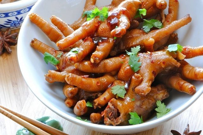 Begini tips memasak ceker ayam agar empuk, ternyata cuma lakukan 4 hal penting ini, yaitu: bersihkan ceker ayam, kucuri jeruk nipis.