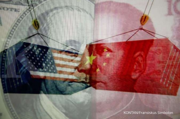 Sambil terus berupaya menghentikan penyebaran corona, ada satu hal tetap konstan terjadi: dua negara adikuasa yakni Beijing dan Washington