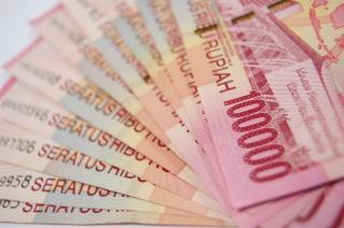 Setelah sempat ditunda, akhirnya pemerintah mulai mencairkan subsidi gaji untuk para karyawan swasta bergaji di bawah Rp 5 Juta