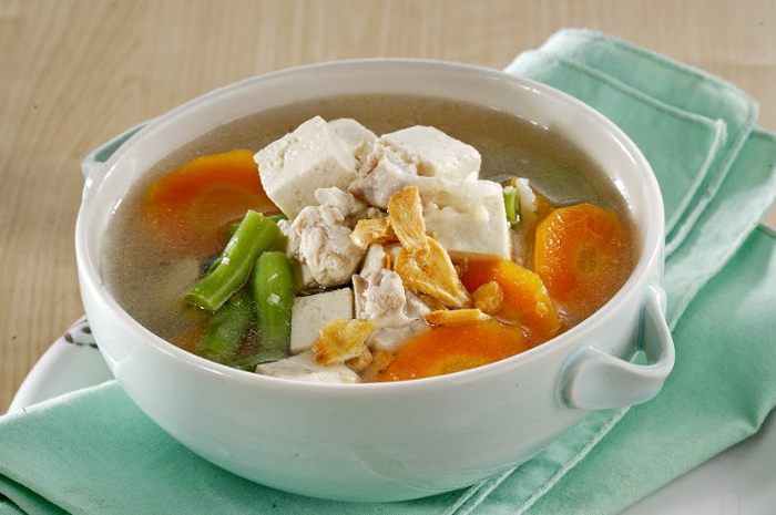 Membuat sup dengan kuah kaldu bening ala restoran, begini cara membuatnya. Gampang banget kok. Coba yuk..