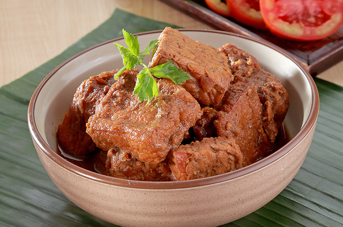 Masak apa Anda hari ini? Mau masak semur tahu tempe ala warteg, ini rahasianya yang bisa Anda coba, dijamin kuahnya gurih banget.