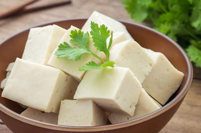 Jangan pernah beli tahu putih dengan ciri-ciri berikut ini. Efek sampingnya mengerikan untuk tubuh. 