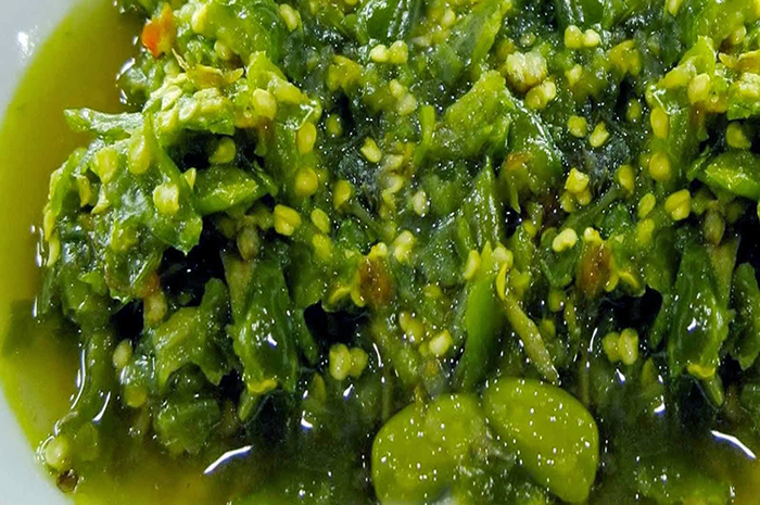 Ternyata begini rahasia pedagang bikin sambal hijau ala restoran padang, dijamin enak asalkan tahu rahasia raciikannya.