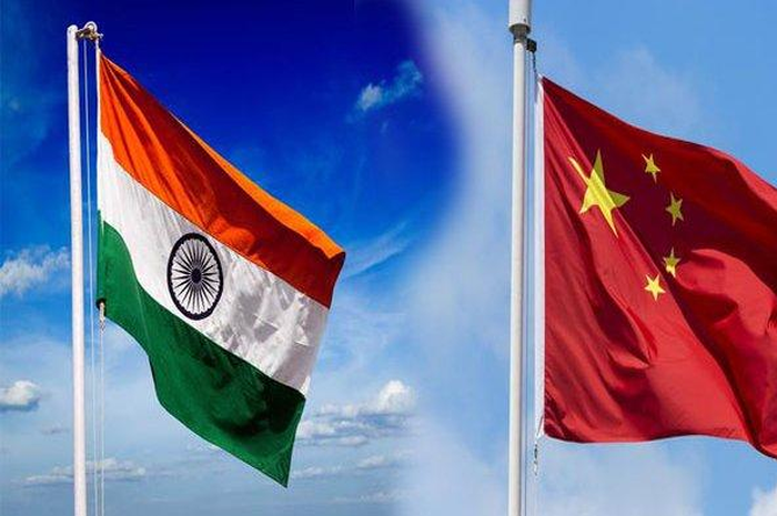 ilustrasi perbandingan kekuatan militer China dan India