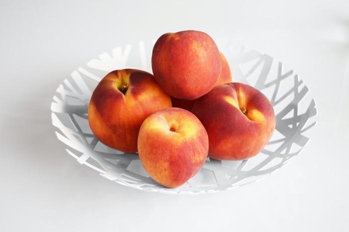 Daging buah peach atau buah persik memiliki kandungan yang sangat baik untuk kesehatan tubuh. Apa saja?