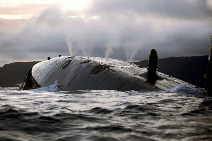 Kapal selam nuklir HMS Talent milik Angkatan Laut Inggris