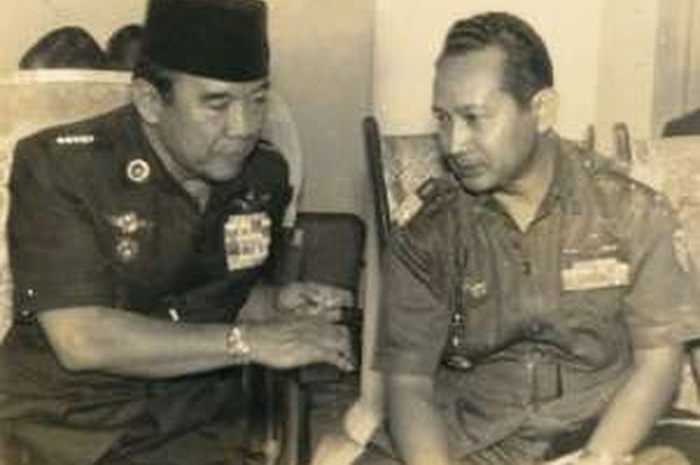 Ilustrasi latar belakang peristiwa Tritura.