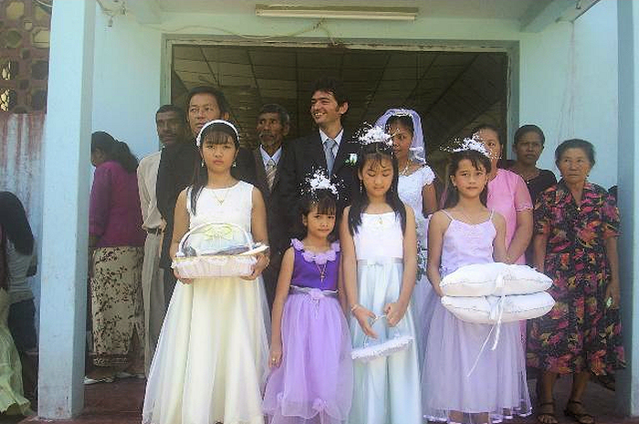 Pernikahan campuran orang Timor Leste dan Hakka di Timor Leste.