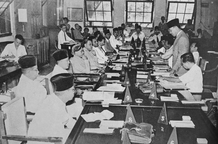 Apa hasil sidang PPKI tanggal 18 Agustus 1945?