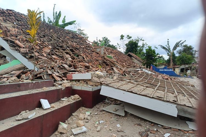 Gempa Cianjur dan sesar-sesar aktif di Indonesia.
