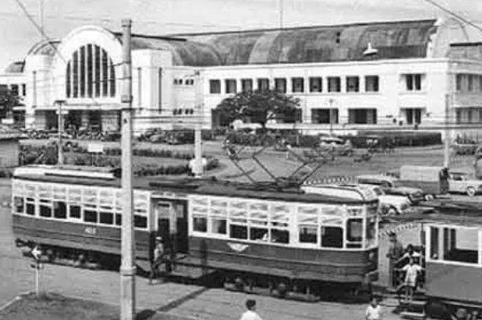 Mengapa Trem Dapat Menjadi Simbol Penjajahan bagi Kaum Pergerakan Kemerdekaan pada Masa Itu?