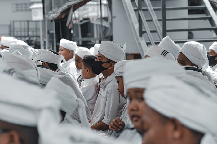 Apakah sikap hidup sederhana para ulama penyebar Islam di Indonesia dapat diterapkan di masa sekarang?