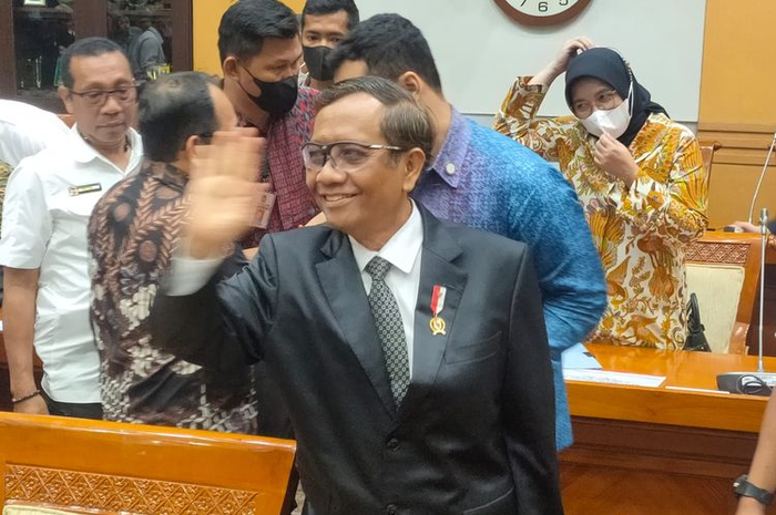 Mahfud MD sebut ada dugaan pencucian uang impor emas senilai Rp189 triliun di Direktorat Bea Cukai.