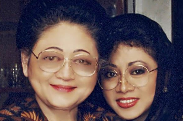 Siti Hardijanti Rukmana alias Mbak Tutut disebut-sebut dalam perkembangan isu utang negara kepada pengusaha Jusuf Hamka.