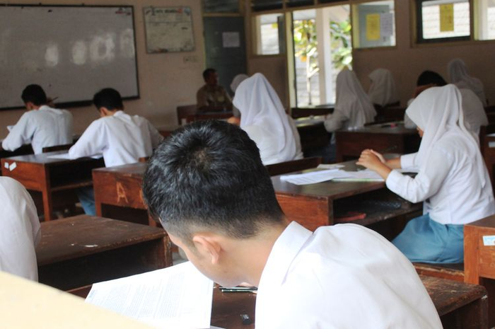 Anak SMA menjadi salah satu kategori yang berhak menerima bansos PKH 2023, nominalnya Rp500.000 sekali cair. 