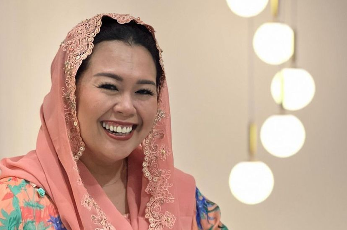 Putri kedua Gus Dur, Yenny Wahid, resmi mendukung pasangan Ganjar Pranowo dan Mahfud MD dalam Pilpres 2024 nanti.