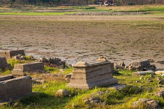 Ilustrasi - Kemunculan makam-makam kuno di waduk gajah mungkur dipercaya sudah ada sejak 1970-an.