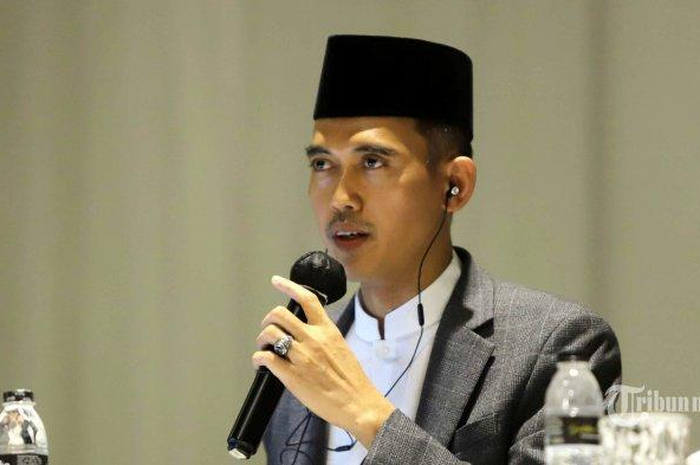 Inilah sosok KH Asroroun Niam Sholeh, ulama MUI yang mengharamkan produk Israel.