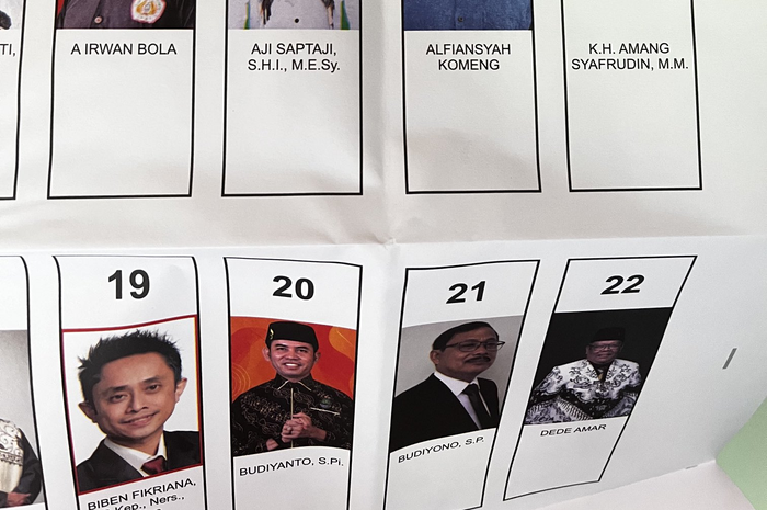 Dalam perolehan suara PPD Jawa Barat, nama Komeng unggul jauh dari dua pesaing terberatnya, Jihan Fahira dan Aanya Rina Casmayanti.