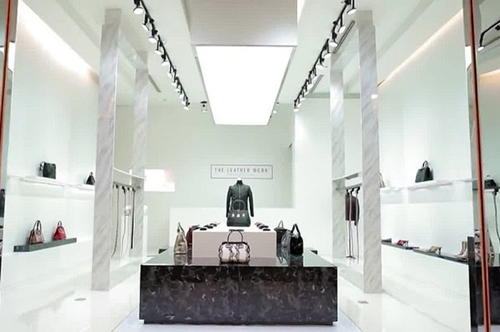 Berani Beli Tas, Jaket, dan Sepatu Kulit yang Masih Berdenyut dan Penuh Darah Ini?