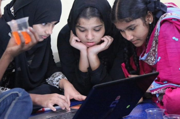 Inspiratif, Gadis-gadis dari Kawasan Kumuh Mumbai Ini Mengembangkan Aplikasi untuk Memecahkan Permasalahan Domestik