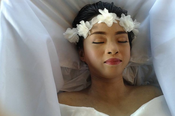 Racine ini meninggal dalam keadaan cantik