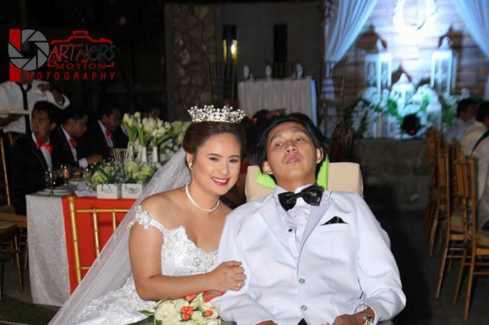 Inilah foto pernikahan Angela dan Christian