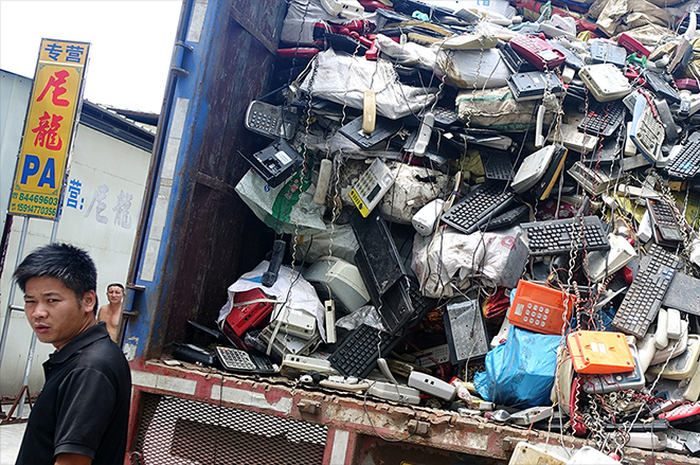 Jumlah sampah elektronik, terdiri dari smartphone, komputer, dan tv, di Asia telah meningkat sebesar 63% dalam lima tahun.