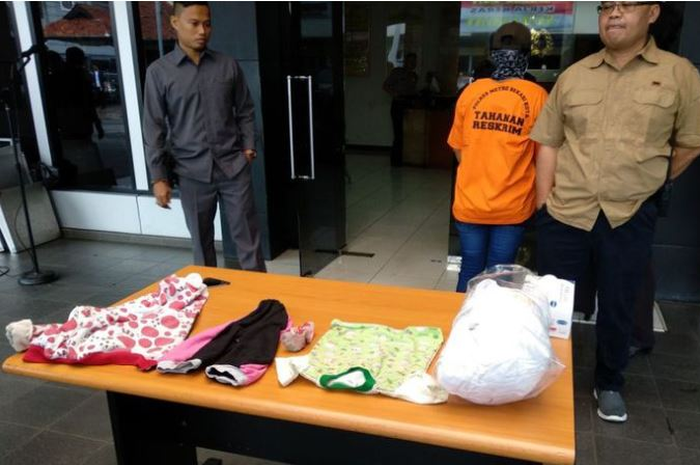Ibu ini sangat keterlaluan jahatnya!