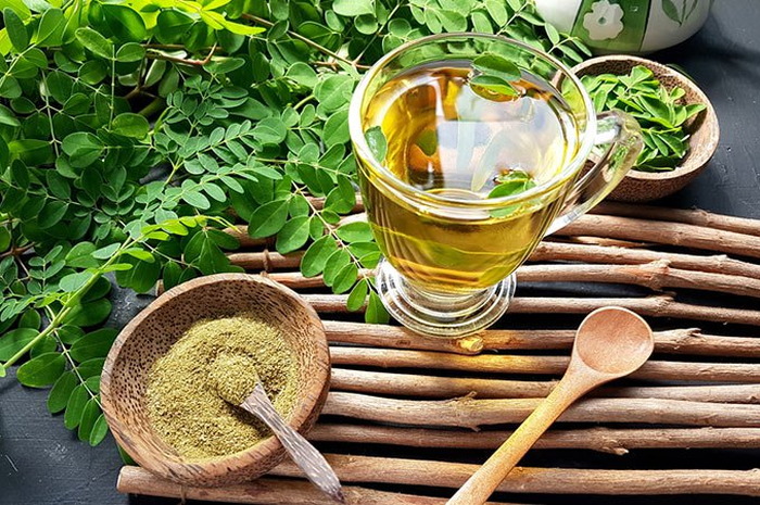 Kelor disebut sebagai Pohon Kehidupan dan Pohon Keajaiban. Jahe telah dikenal memiliki banyak manfaat bagi kesehatan. Duet maut kedua bahan alami ini mampu melawan penyakit ganas sekalipun!