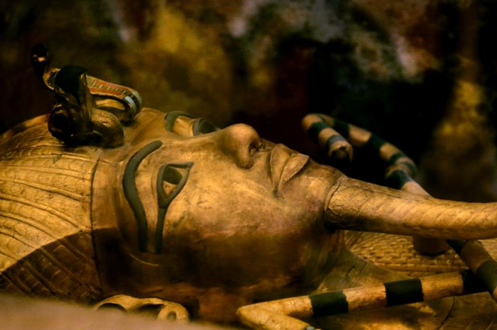 Apa Kira-kira Isi Ruang Rahasia yang Baru saja Ditemukan dalam Piramid Raja Mesir Kuno Tutankhamun?